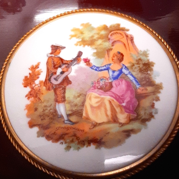 Limoge Fragonards plate set in Madrid frame - Picture 2 of 5